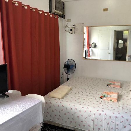 The Mansion - 2 Pax Solo Budget Room Near Airport Terminal Manila Bagian luar foto